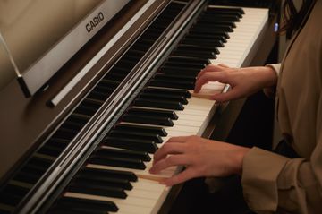 Playing the Casio AP-S450 Digital Piano keyboard