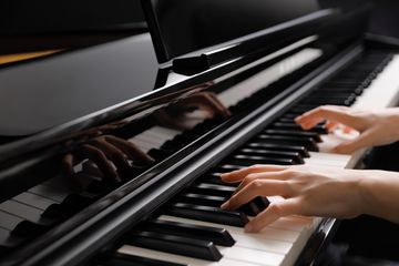 Playing the Kawai DG 30 Digital Grand Piano