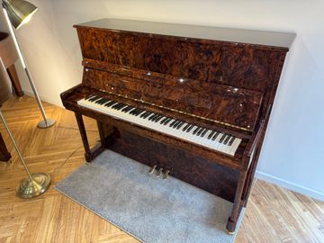 C. Bechstein Elegance R 124 Piano from above