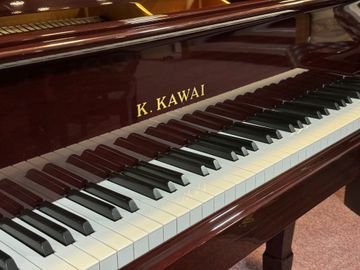 Kawai KG-2A Grand Piano keys