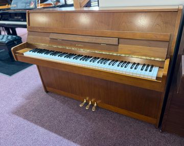 Kawai CL-5 Upright Piano in walnut