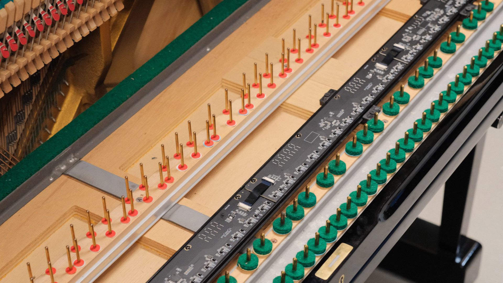 Piano with Kioshi Silent System built in