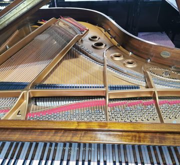 Steinway and Sons Model L inside
