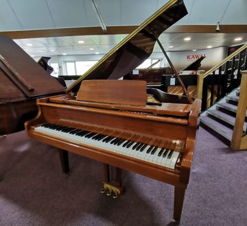 Reid-Sohn Baby Grand Piano SG-140A side view