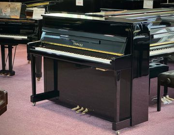 Used Yamaha B113 (B2) Silent Upright Piano