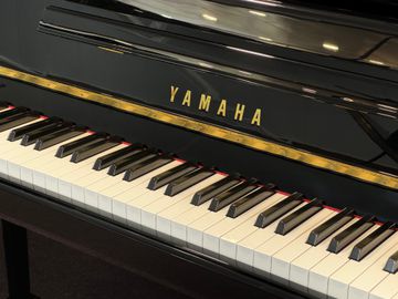 Used Yamaha B113 (B2) Silent Upright Piano keys