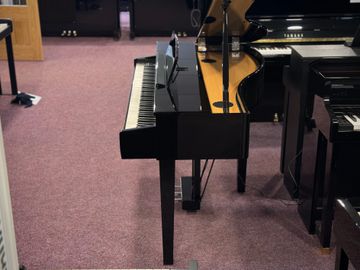 Kawai DG 30 Digital Grand Piano in ebony