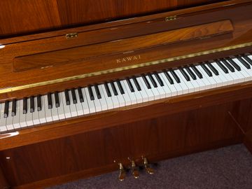 Kawai K-2 Upright Piano keys