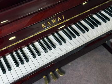 Kawai LD-22 Polished Mahogany Keys