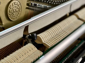 Inside a Kawai K3 (K300) Upright Piano