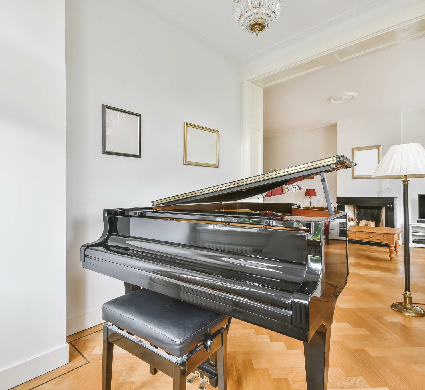 Grand acoustic piano setup