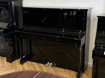 Ebony Ed. Seiler Model 131 Upright Piano