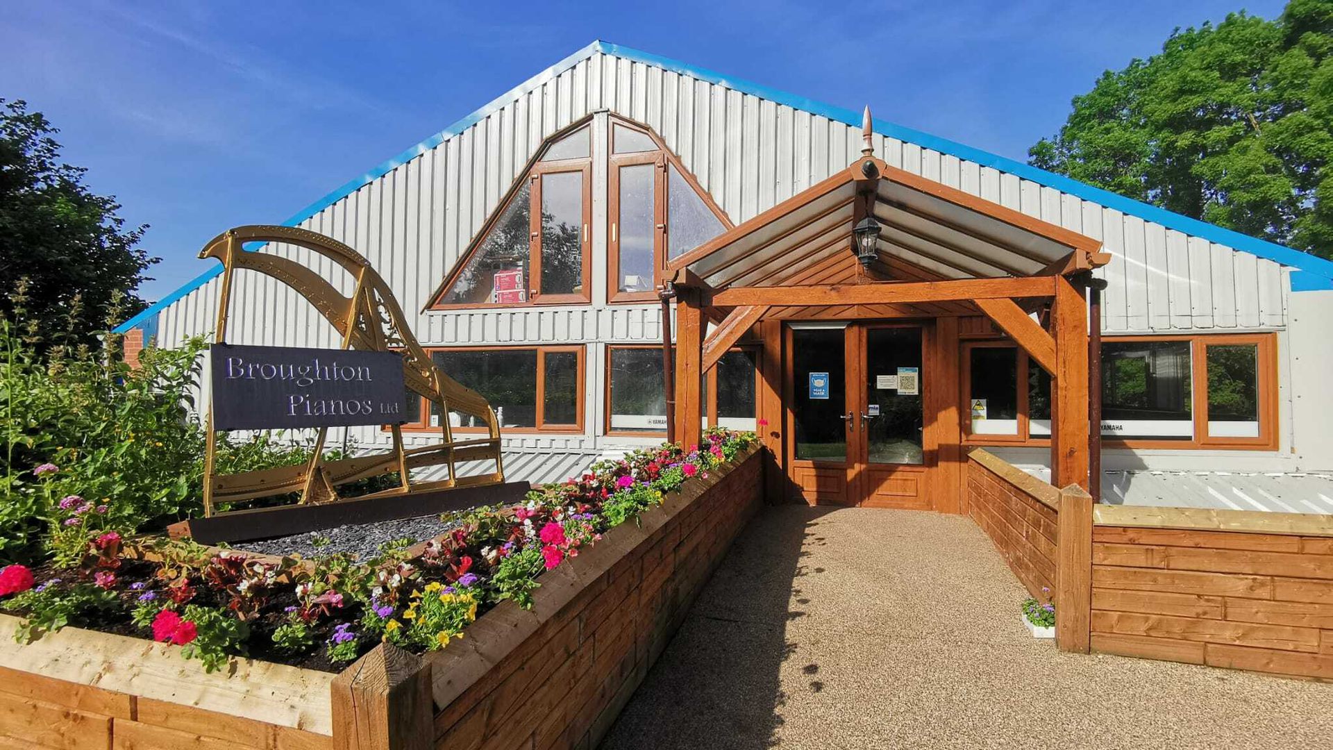 Broughton Pianos Birmingham Second hand & new pianos