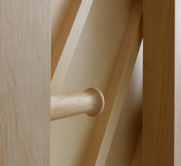 Danemann DU-115 Piano Back Close-up