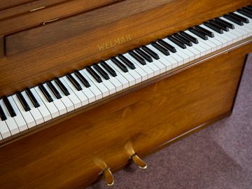Welmar Compact Upright Piano keys