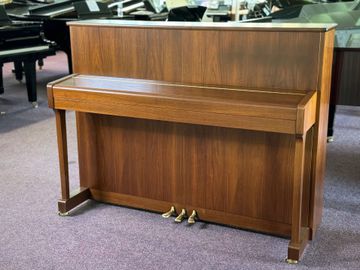 Yamaha P114G Upright Piano in Walnut