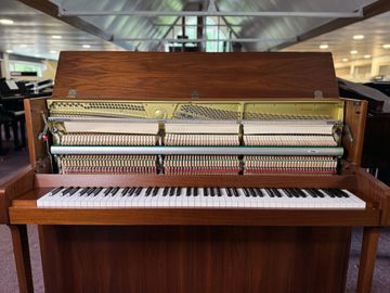 Yamaha P114G Upright Piano