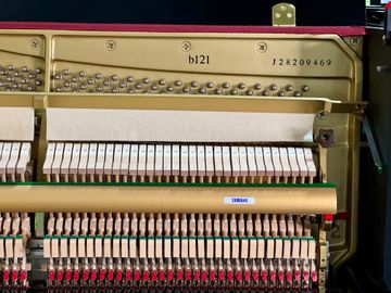 Inside the Yamaha B121 (B3) Piano