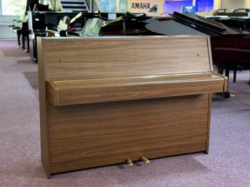 Yamaha LU-101 Upright Piano in walnut