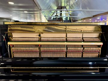 Yamaha UX30 Upright Piano close up