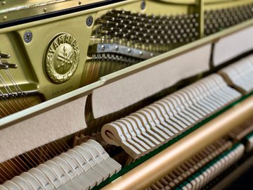 Yamaha YU11 (YU1) Upright Piano mechanism