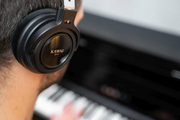 Kawai CA901 Piano headphones