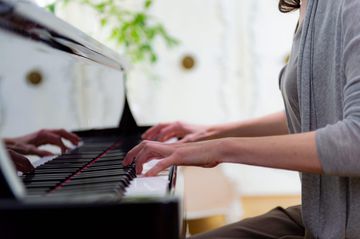 Playing the Yamaha N1X AvantGrand Hybrid Piano