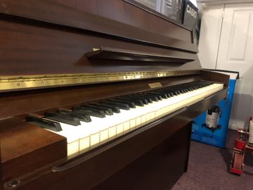 Baldwin Used Dark Mahogany Piano Close-up